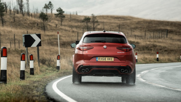 Alfa Romeo Stelvio Quadrifoglio 2018. Desktop wallpaper