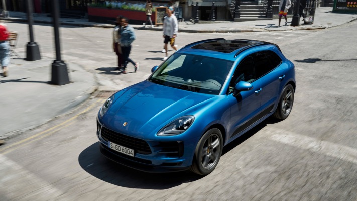 Porsche Macan 2018. Desktop wallpaper