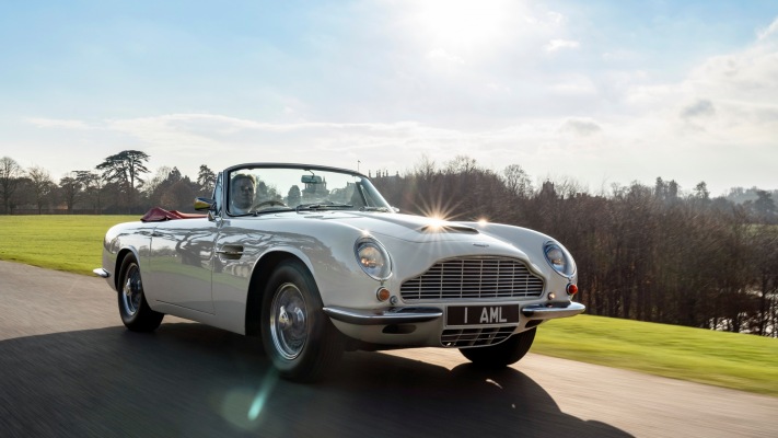 Aston Martin Heritage EV Concept 2018. Desktop wallpaper