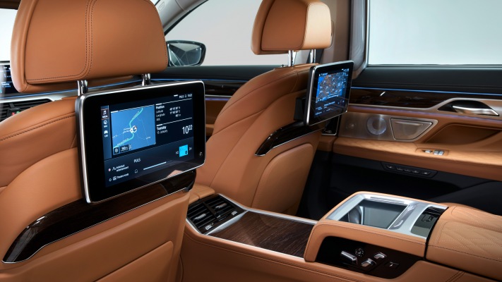 BMW 750Li 2020. Desktop wallpaper