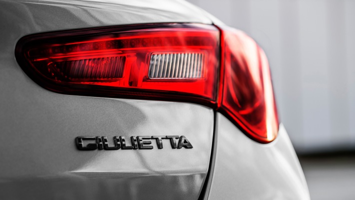 Alfa Romeo Giulietta B-Tech 2018. Desktop wallpaper