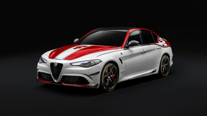 Alfa Romeo Giulia Quadrifoglio 2019. Desktop wallpaper