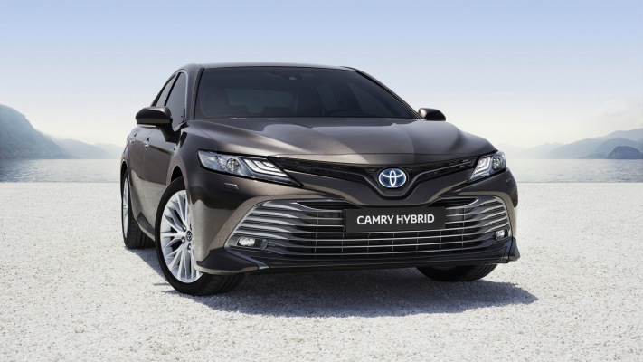 Toyota Camry Hybrid 2019. Desktop wallpaper