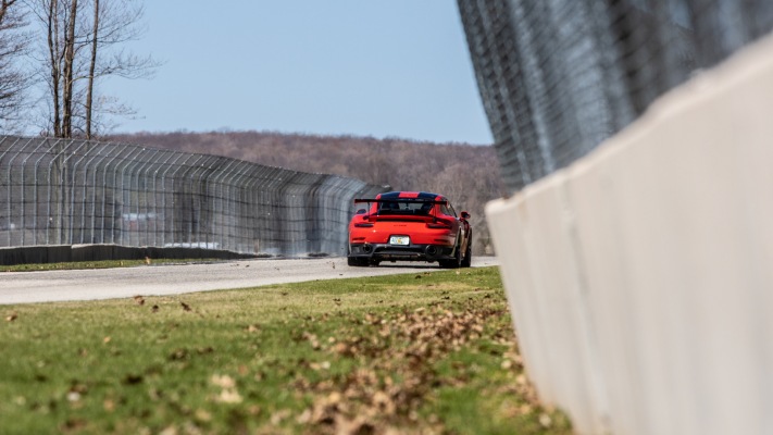 Porsche 911 GT2 RS 2019. Desktop wallpaper