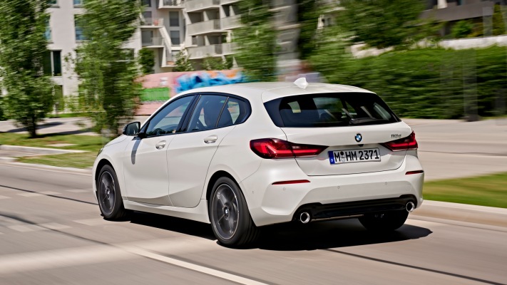 BMW 118d Sportline 2019. Desktop wallpaper