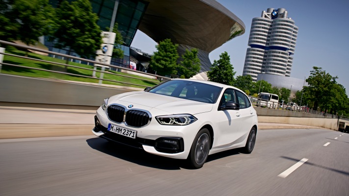 BMW 118d Sportline 2019. Desktop wallpaper