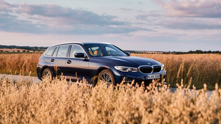 BMW 330d xDrive Touring 2020. Desktop wallpaper