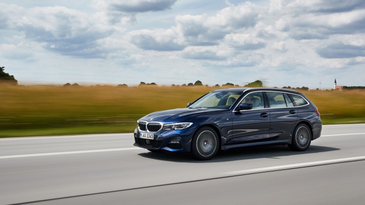 BMW 330d xDrive Touring 2020. Desktop wallpaper