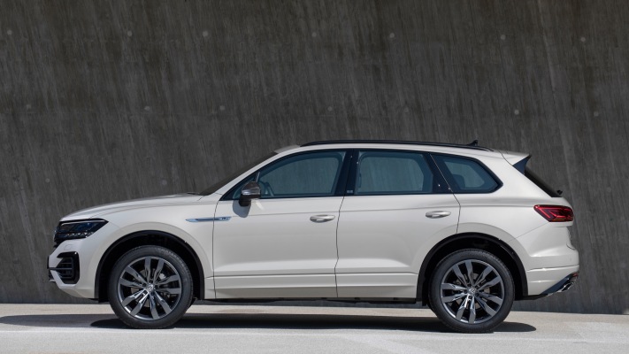 Volkswagen Touareg One Million SE 2019. Desktop wallpaper