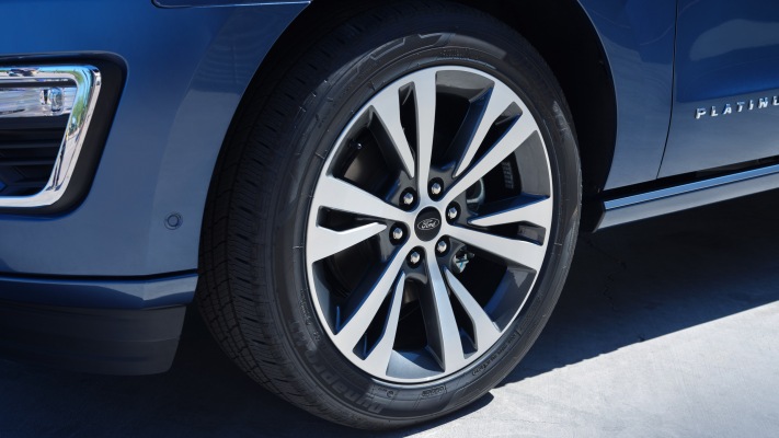 Ford Expedition Platinum Edition 2020. Desktop wallpaper