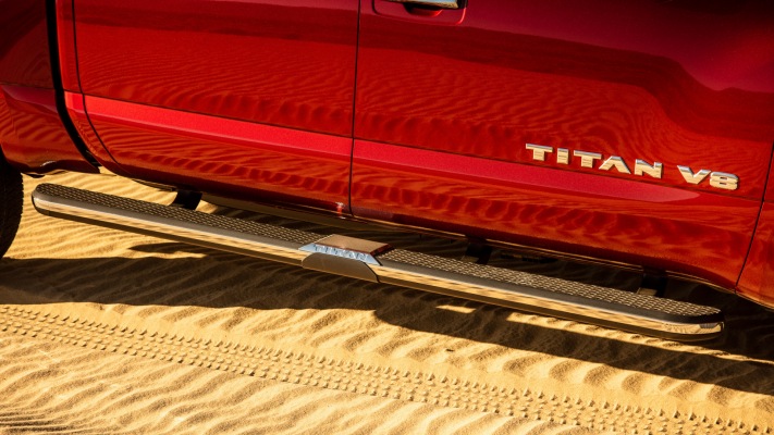 Nissan Titan SL 2020. Desktop wallpaper