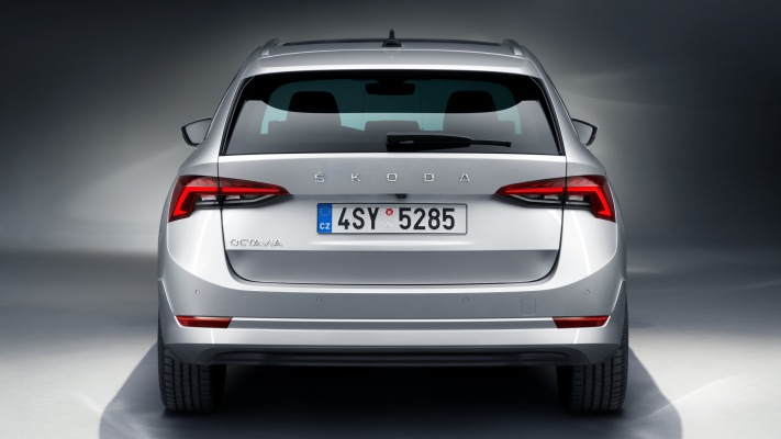 Skoda Octavia Combi 2020. Desktop wallpaper