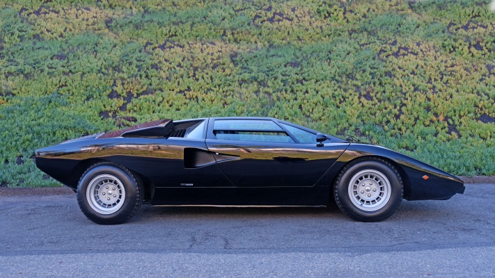 Lamborghini Countach LP 400 Periscopio 1975. Desktop wallpaper