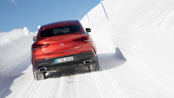 Mercedes-Benz GLE 400d 4MATIC Coupe 2020. Desktop wallpaper