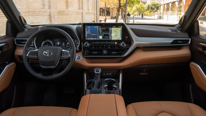 Toyota Highlander Hybrid Platinum 2020. Desktop wallpaper