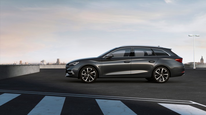 SEAT Leon Sportstourer FR e-Hybrid 2020. Desktop wallpaper