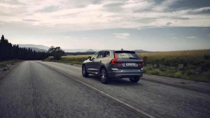 Volvo XC60 T8 AWD Recharge 2020. Desktop wallpaper