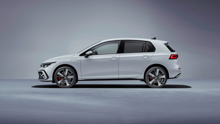 Volkswagen Golf VIII GTE 2020. Desktop wallpaper