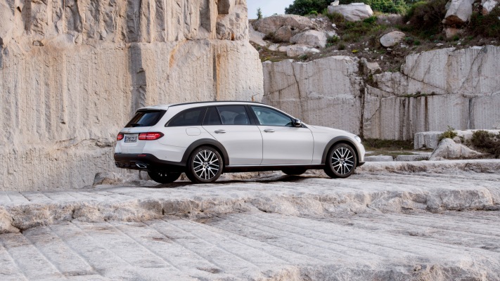 Mercedes-Benz E-Class All-Terrain 2020. Desktop wallpaper