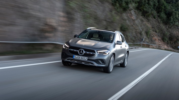 Mercedes-Benz GLA 220d 4MATIC 2020. Desktop wallpaper