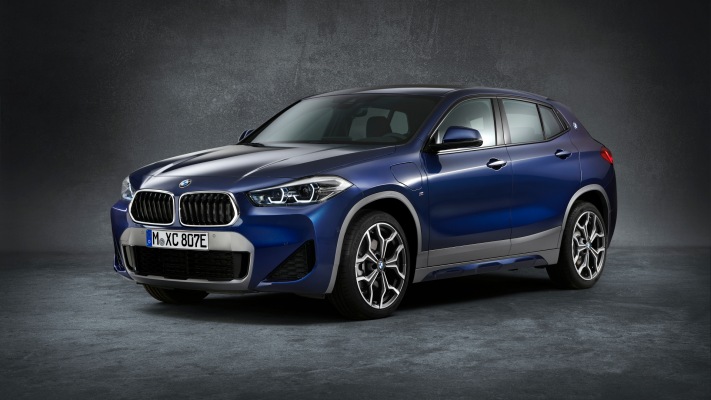 BMW X2 xDrive25e 2020. Desktop wallpaper