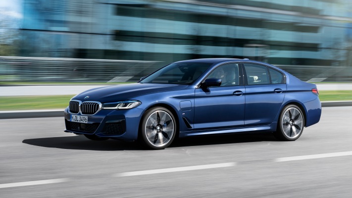 BMW 530e xDrive 2021. Desktop wallpaper