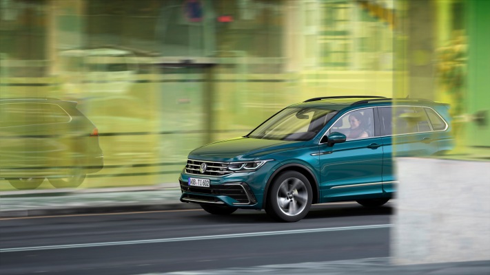 Volkswagen Tiguan 2022. Desktop wallpaper