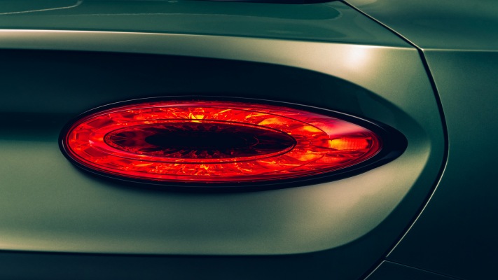 Bentley Bentayga 2021. Desktop wallpaper