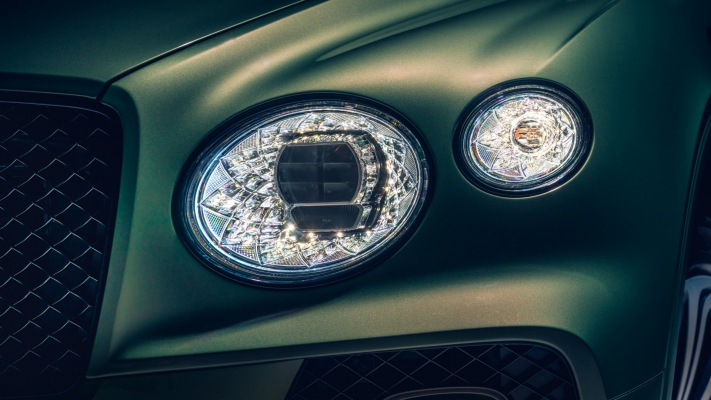 Bentley Bentayga 2021. Desktop wallpaper