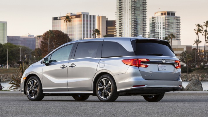 Honda Odyssey 2021. Desktop wallpaper