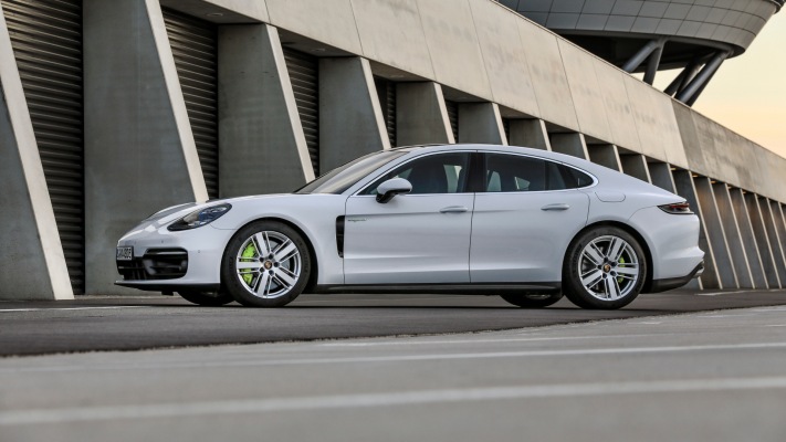 Porsche Panamera 4S E-Hybrid 2021. Desktop wallpaper