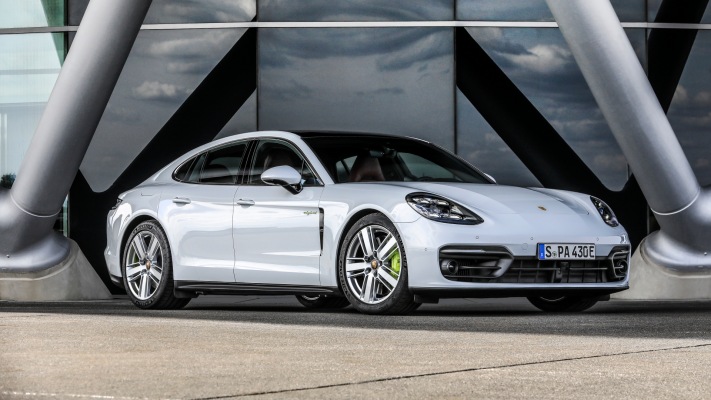 Porsche Panamera 4S E-Hybrid 2021. Desktop wallpaper