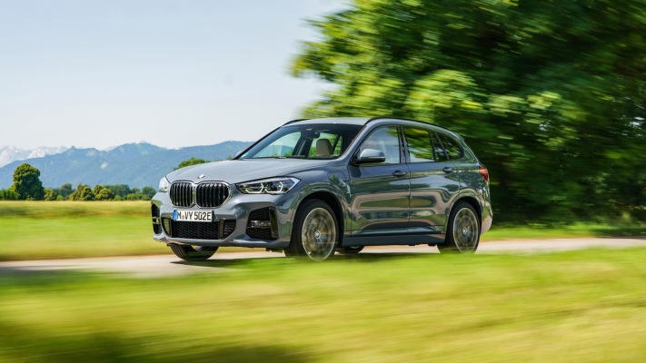 BMW X1 xDrive25e 2021. Desktop wallpaper