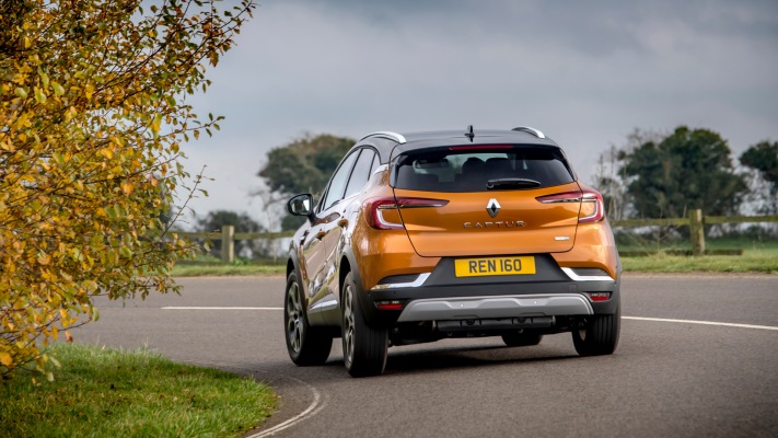 Renault Captur E-Tech Plug-in Hybrid UK Version 2021. Desktop wallpaper
