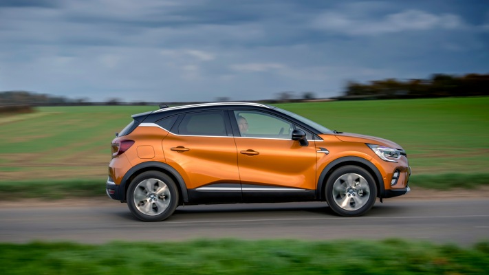 Renault Captur E-Tech Plug-in Hybrid UK Version 2021. Desktop wallpaper