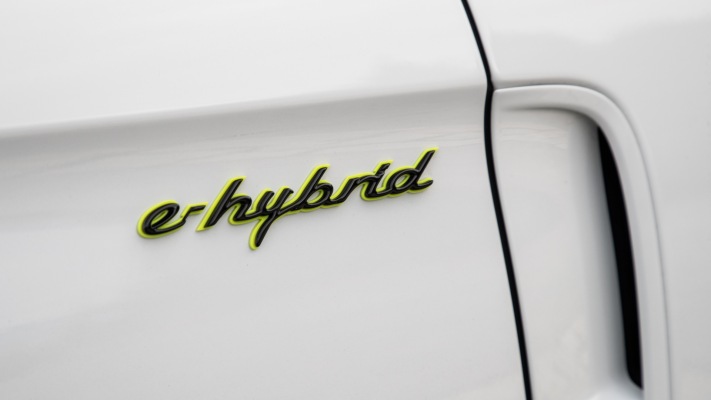 Porsche Panamera Turbo S E-Hybrid 2021. Desktop wallpaper