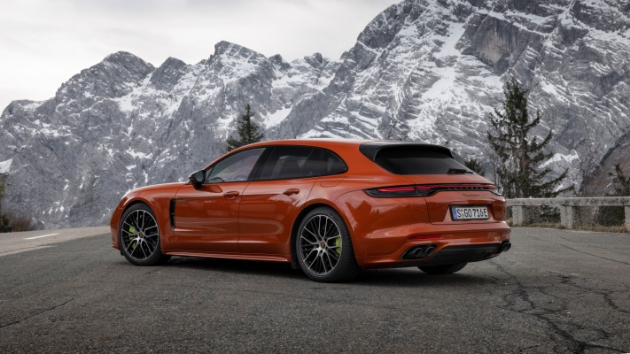 Porsche Panamera 4 E-Hybrid Sport Turismo 2021. Desktop wallpaper