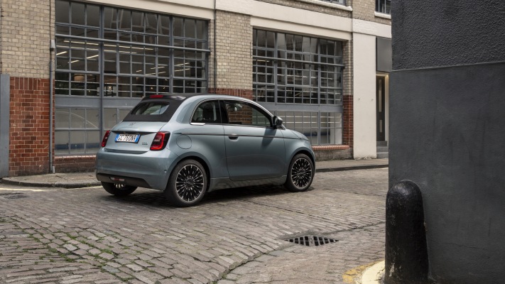 Fiat 500 Cabriolet 2021. Desktop wallpaper