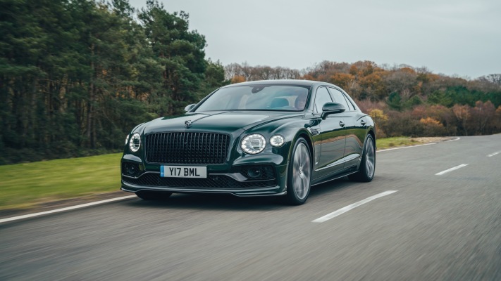 Bentley Flying Spur V8 2021. Desktop wallpaper
