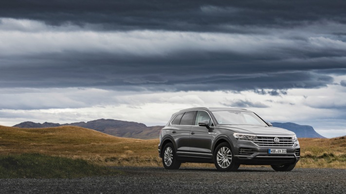 Volkswagen Touareg 2021. Desktop wallpaper
