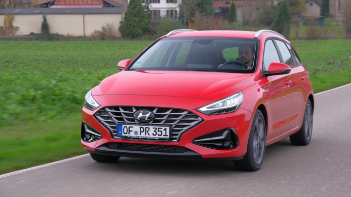 Hyundai i30 Wagon 2021. Desktop wallpaper