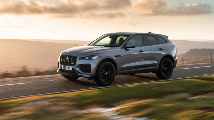 Jaguar F-PACE P400 MHEV R-Dynamic SE 2021. Desktop wallpaper