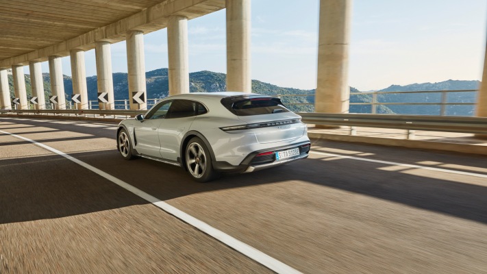 Porsche Taycan 4S Cross Turismo 2022. Desktop wallpaper