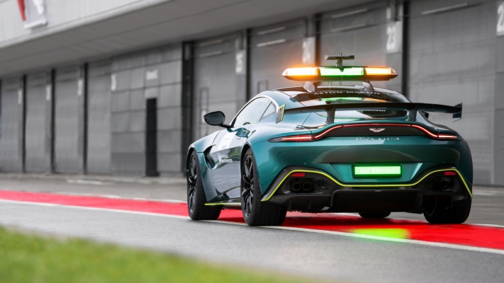 Aston Martin Vantage F1 Safety Car 2021. Desktop wallpaper