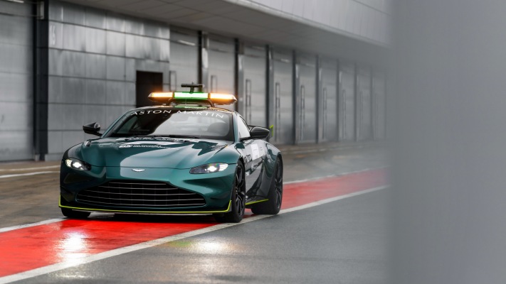 Aston Martin Vantage F1 Safety Car 2021. Desktop wallpaper