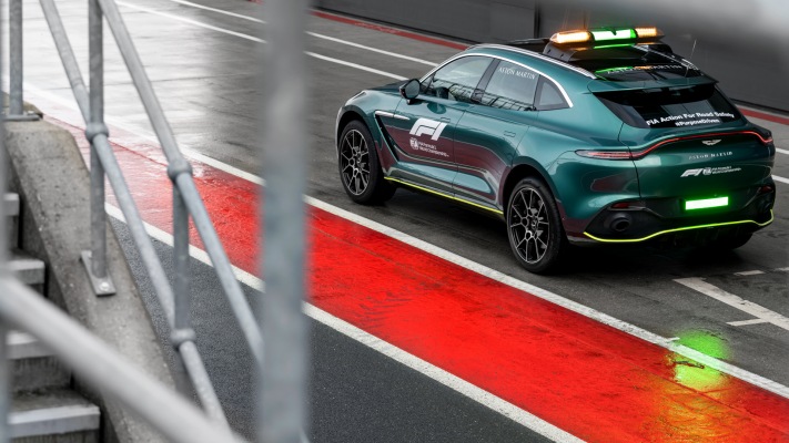 Aston Martin DBX F1 Medical Car 2021. Desktop wallpaper