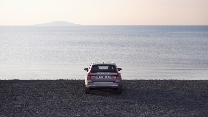 Volvo XC60 2022. Desktop wallpaper