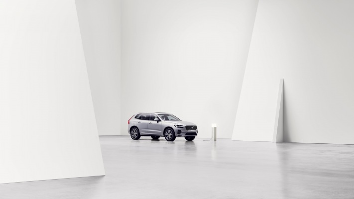 Volvo XC60 2022. Desktop wallpaper