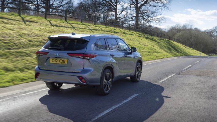 Toyota Highlander Hybrid UK Version 2021. Desktop wallpaper