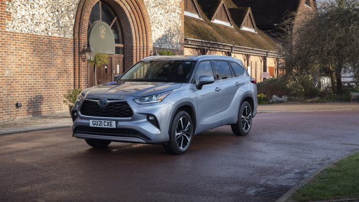 Toyota Highlander Hybrid UK Version 2021. Desktop wallpaper